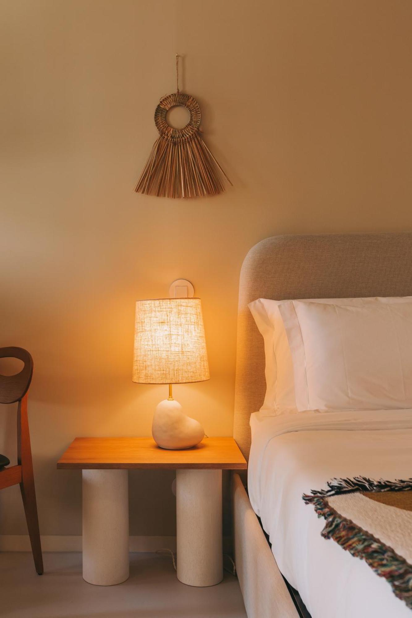 Village Aparthotel By Boa Porto Cameră foto A table lamp